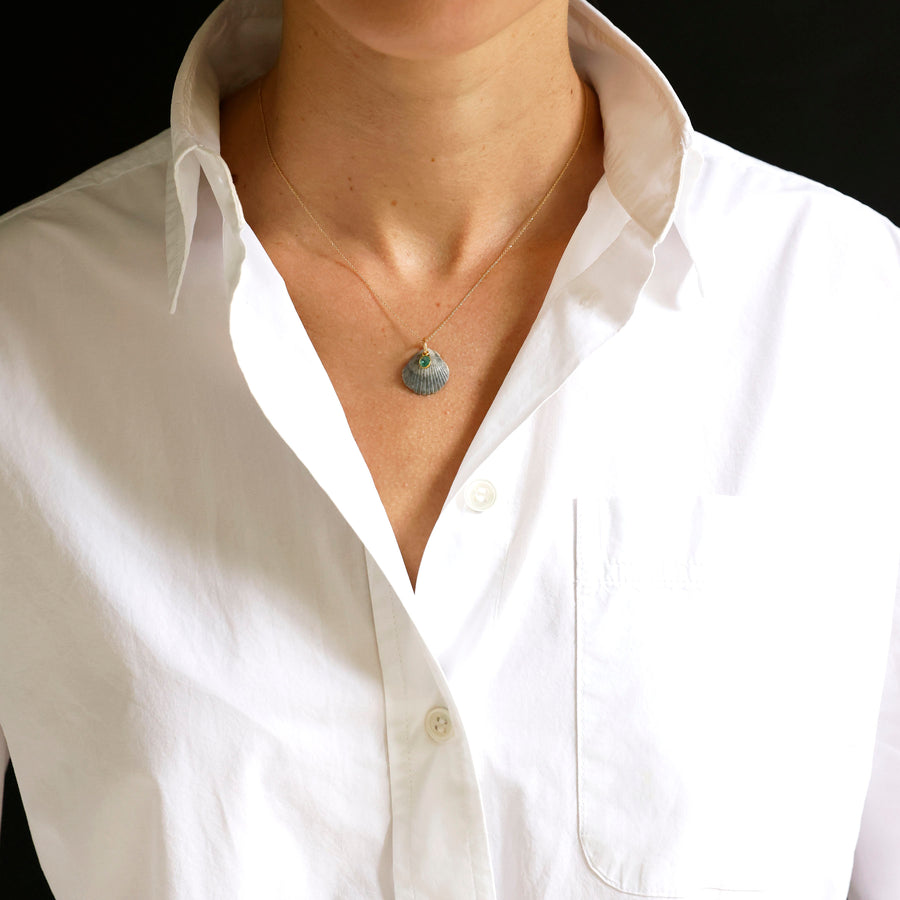 shell and emerald gold necklace